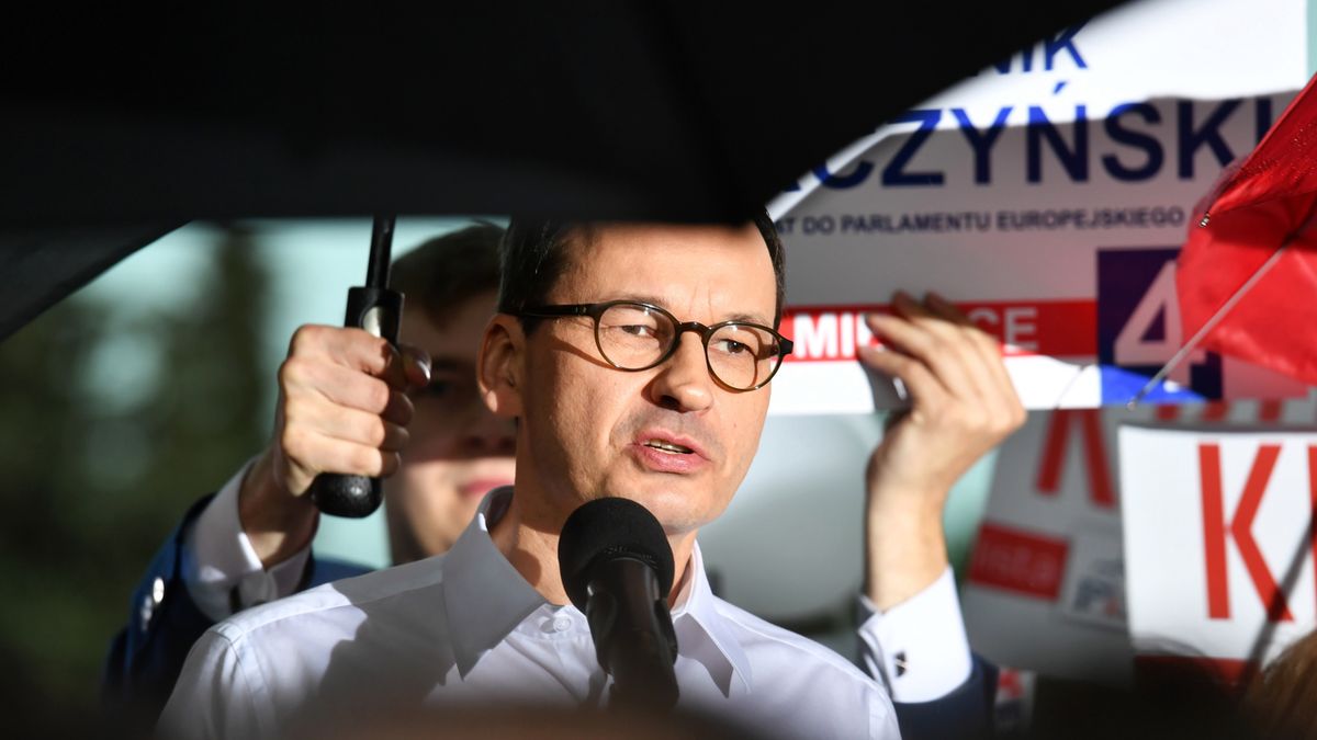 Mateusz Morawiecki za pośrednictwem służb prasowych rządu zapowiada prywatny pozew przeciw "Gazecie Wyborczej".