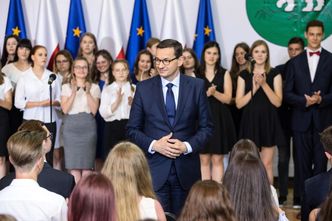 Koniec roku szkolnego. Premier apeluje do uczniów: "Mówcie dobrze o Polsce"