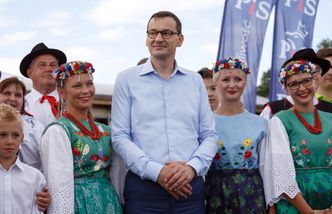 Premier chwali się niskim bezrobociem. "Skutki polityki antycyklicznej"