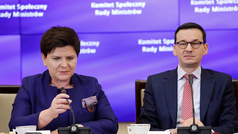 W grudniu na czele rządu Beatę Szydło zastąpił Mateusz Morawiecki 