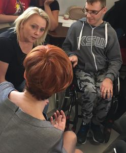 Elżbieta Rafalska spotkała się z rodzicami niepełnosprawnych. "Chcemy rozmawiać z Kaczyńskim i Morawieckim"
