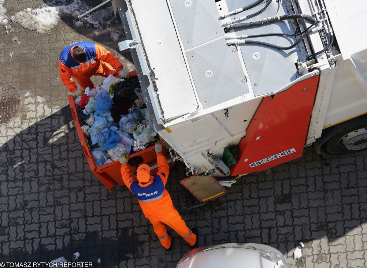 Pierwsza gmina już wstrzymała odbiór śmieci zmieszanych. W jej ślady mogą pójść następne