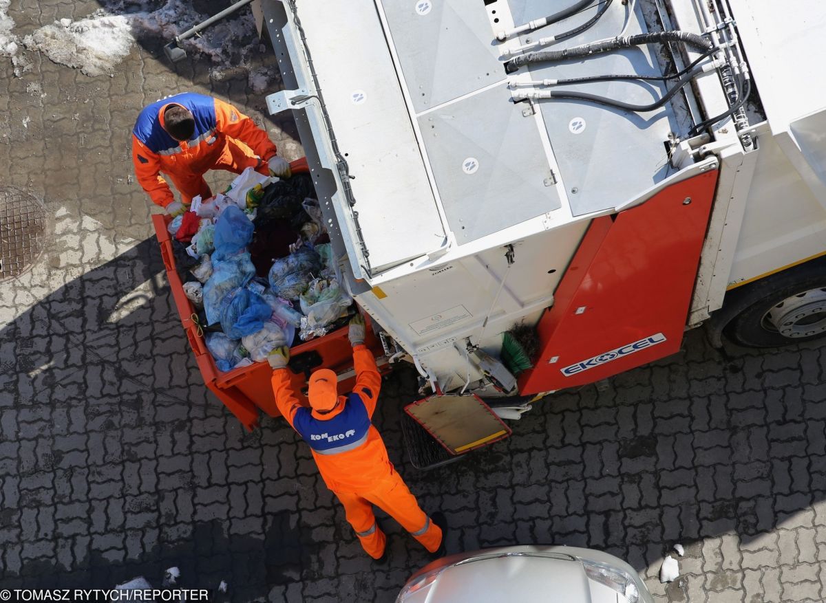 Segregowanie śmieci. W Zamościu mieszkańców pilnuje kamera