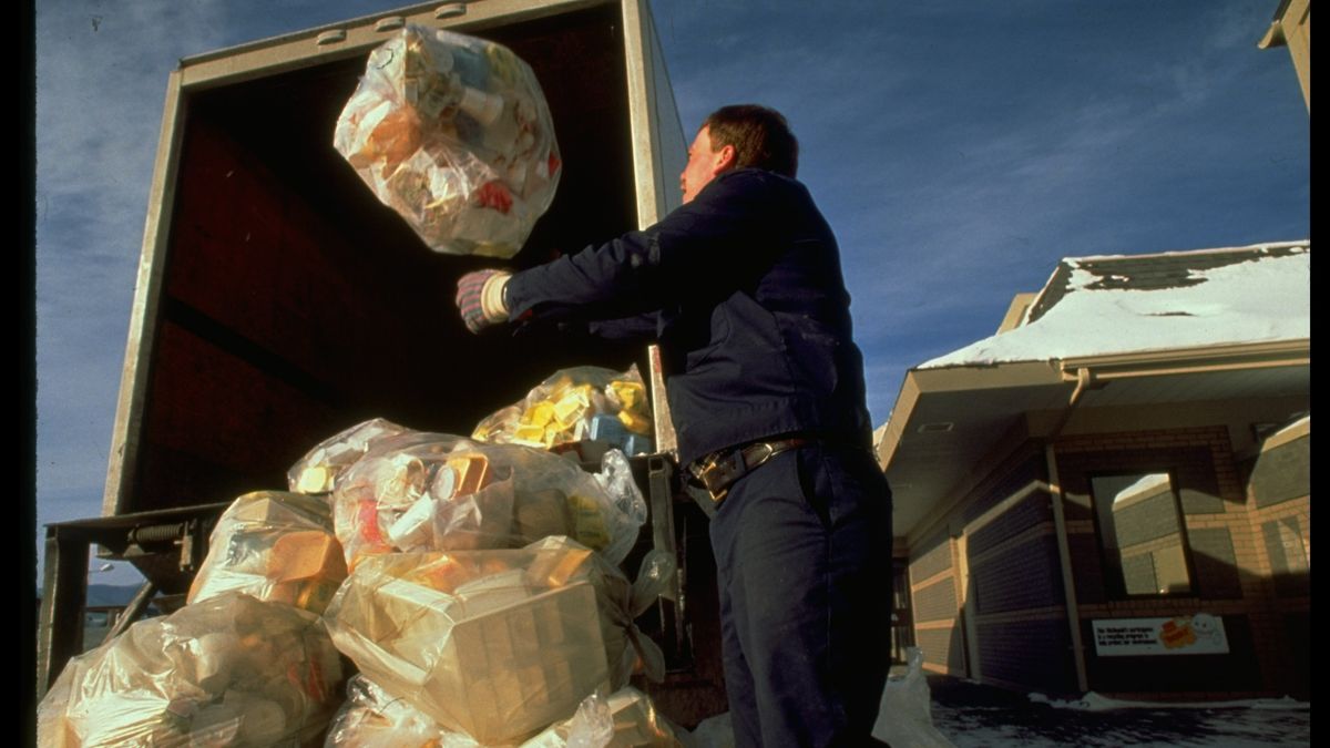 Firmy wprowadzające na rynek opakowania chcą mieć wpływ na zbiórkę śmieci.   