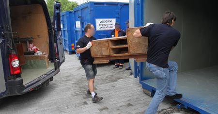 500+ nakręciło wymianę domowych sprzętów. Coraz więcej dużych gabarytów ląduje w śmietnikach