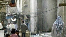 Irackie dzieci bawią się na ulicach Basry