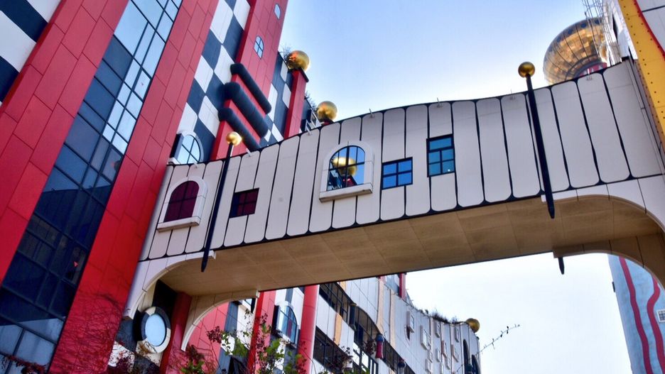 Niezwykła kolorystyka, zadziwiające kształty. Nic dziwnego, że cieszy się zainteresowaniem turystów.