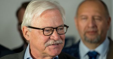 Tadeusz Zwiefka pracował w TVP. Teraz ujawnia swoje zarobki jako poseł