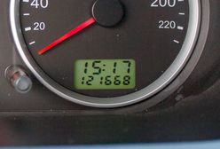 Cofanie liczników - problem aut używanych