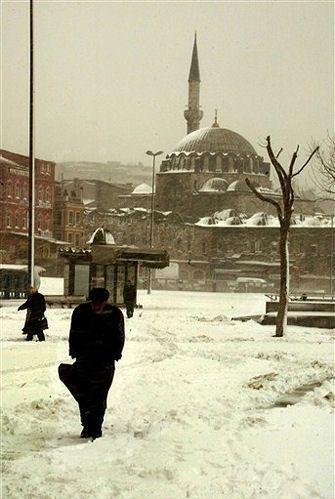 Śnieżyce w Turcji i Grecji, 6 ofiar śmiertelnych