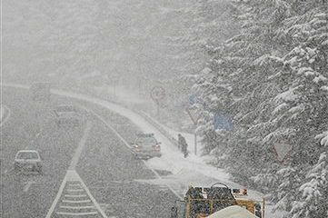 Opady śniegu sparaliżowały Hiszpanię