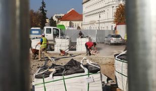 Pomnik Lecha Kaczyńskiego w Warszawie. Przyjrzeliśmy się, jak wyglądają prace [ZDJĘCIA]