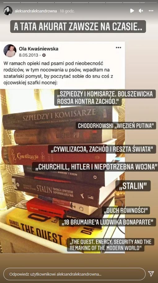Aleksandra Kwaśniewska pokazała książki taty