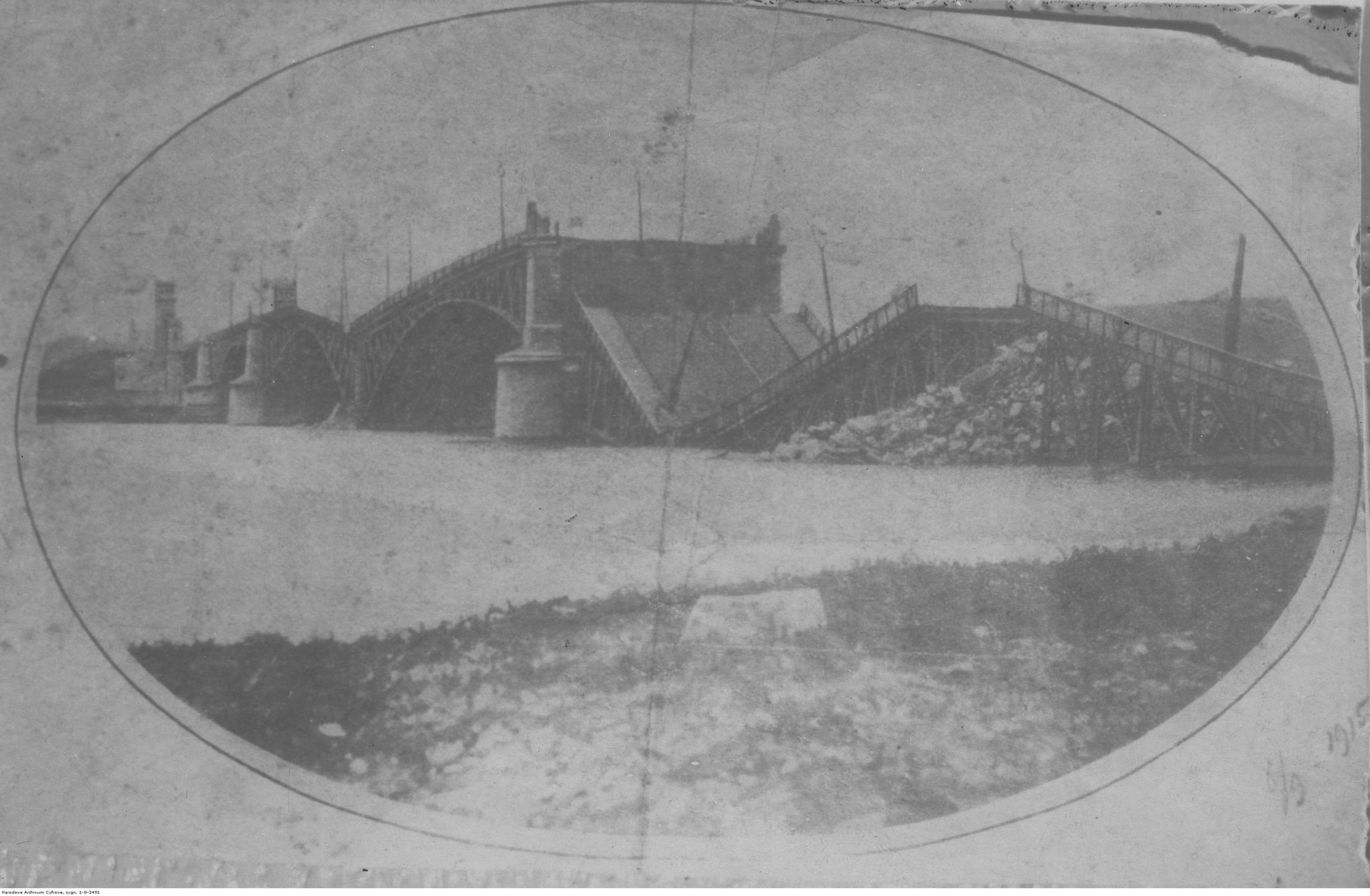 Zniszczony w 1915 r. most Poniatowskiego