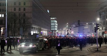 Trwają uroczystości pogrzebowe Jana Olszewskiego. Piękny gest Brukseli