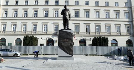 Pomnik Lecha Kaczyńskiego już gotowy - wielkie odsłonięcie w sobotę