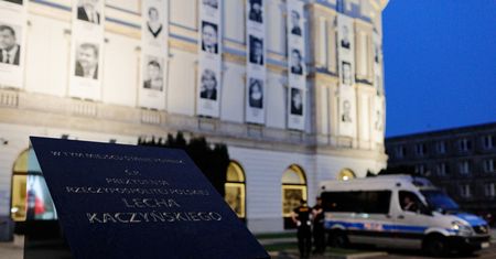 Pomnik Lecha Kaczyńskiego. Jacek Sasin zdradził, ile będzie kosztować