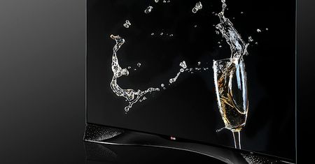 LG prezentuje telewizor OLED zdobiony kryształami Swarovskiego