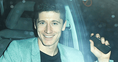 Robert Lewandowski wysłał SMS-a do znanego dziennikarza, a ten ujawnił jego treść! "Myślę, że się nie obrazi"