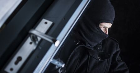 Sposoby złodziei na kradzież samochodu
