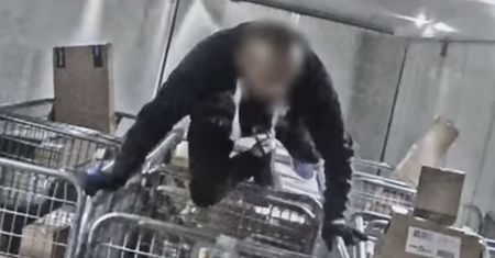 Okradali jadące ciężarówki. Kamery nagrały złodziei w akcji
