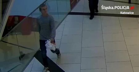 Ukradł paczkę z wózka kuriera. W środku była bardzo cenna rzecz