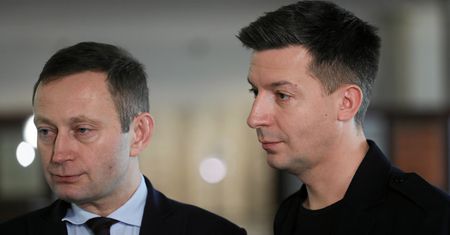 Paweł Rabiej: Najpierw związki partnerskie, a potem adopcja dzieci
