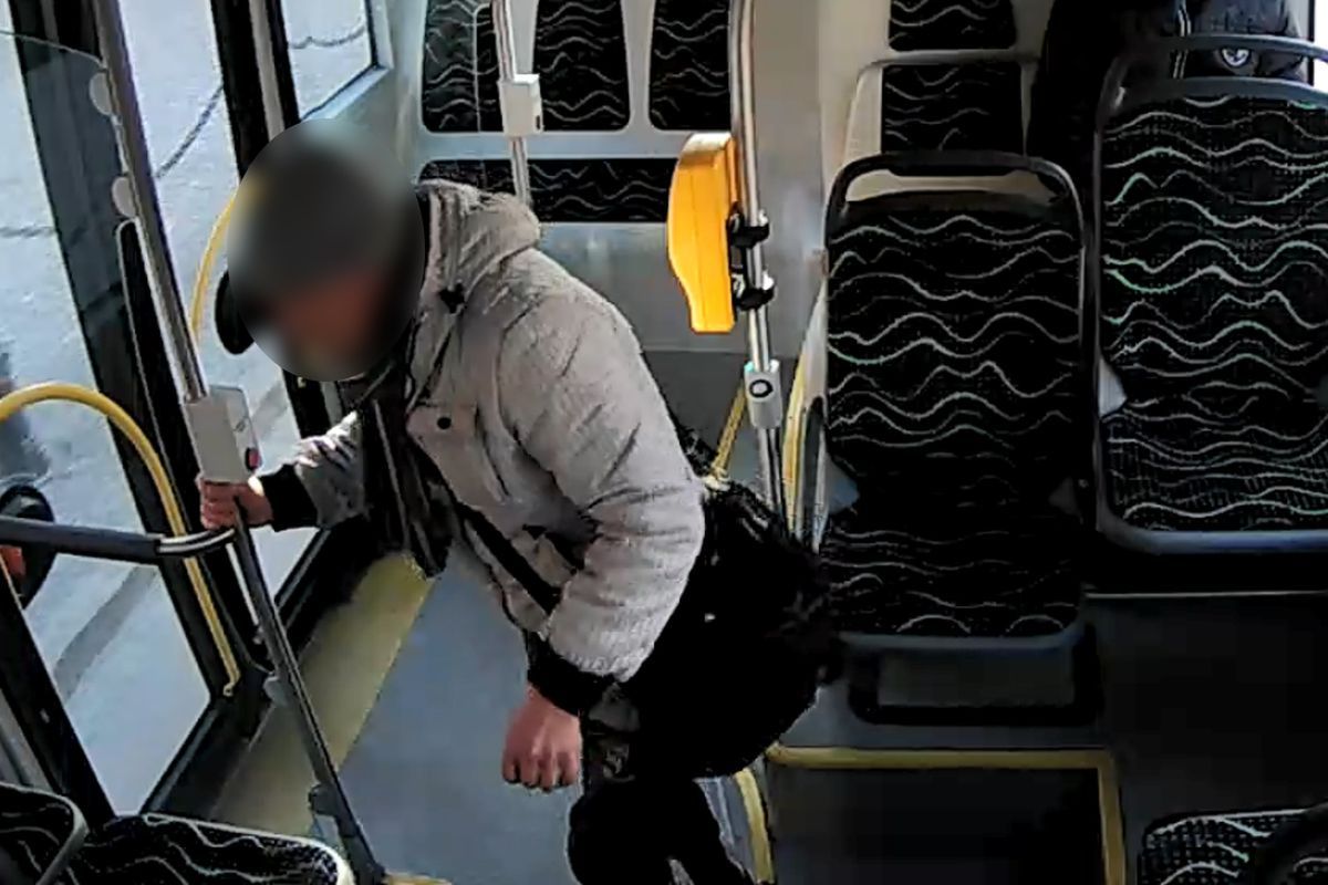 Gorzów Wielkopolski: kobieta zostawiła w autobusie 14 tys. zł. Odzyskała tylko część