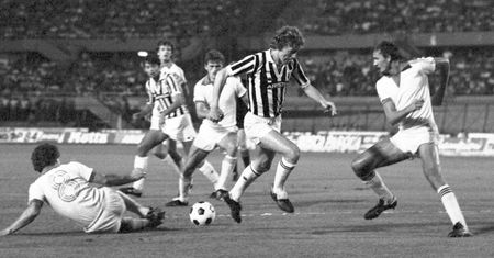 Zbigniew Boniek: legenda bello di notte