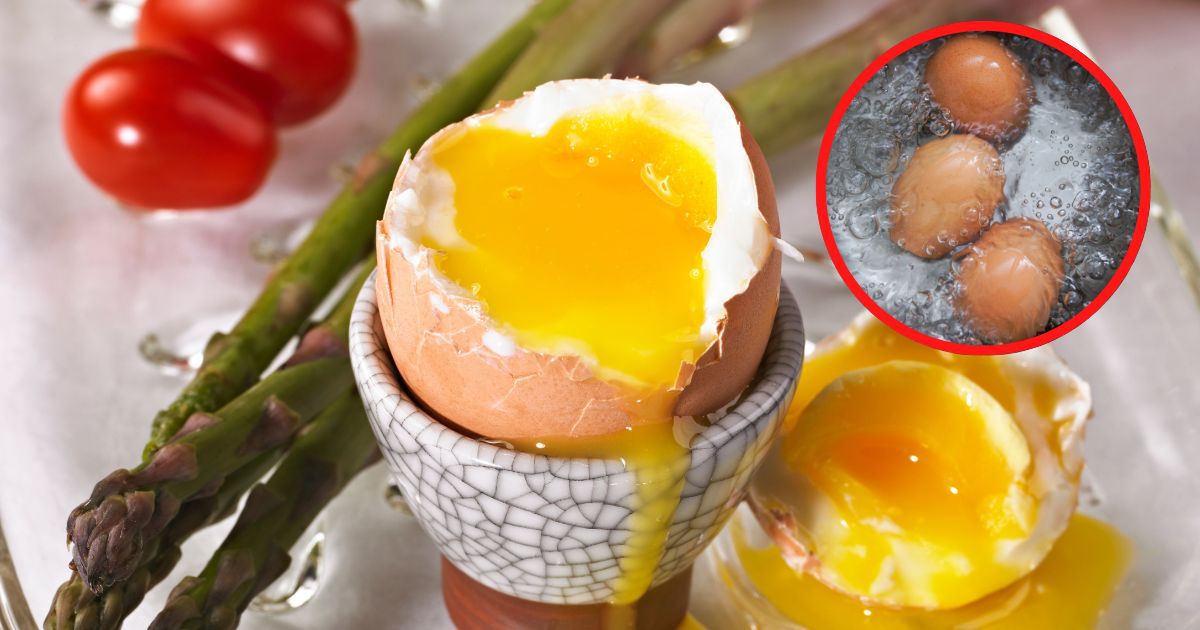 Niedogotowane jajko na miękko możesz uratować. Wystarczy banalnie prosta czynność