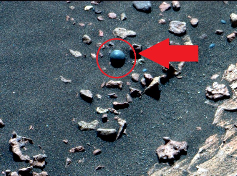 Łowcy UFO zauważyli obiekt na Marsie. Twierdzą, że to kula armatnia