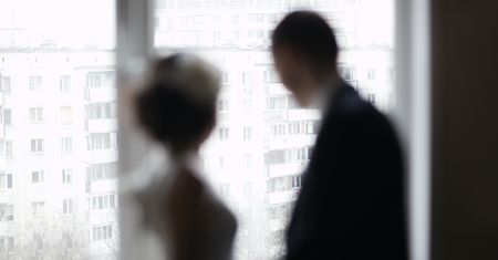 "Mam 41 lat i jestem z 20-latkiem. Mój 21-letni syn nic o tym nie wie"