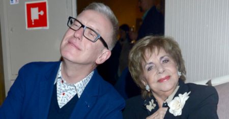 Mariusz Szczygieł rozdaje rzeczy po Zofii Czerwińskiej. "Wyłącznie za darmo"