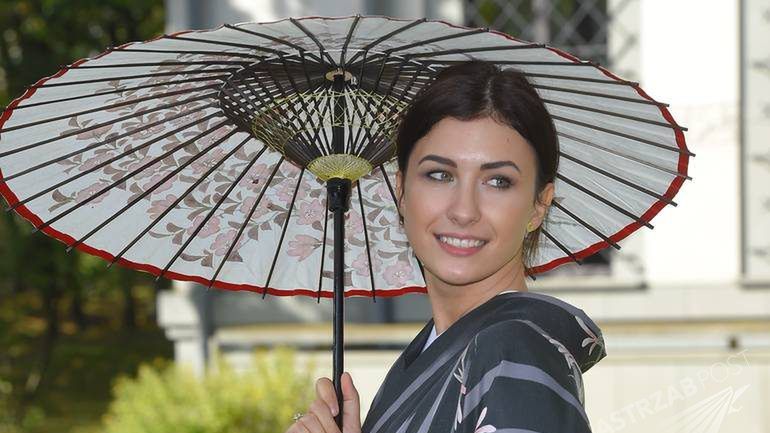 Ewa Mielnicka w ambasadzie Japonii
(Fot. AKPA)