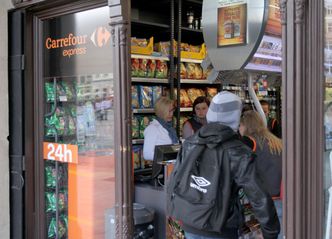 Niedziela handlowa 9 grudnia – które sklepy są otwarte?