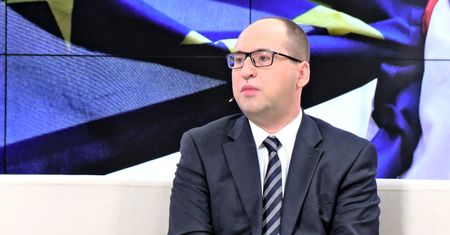 Adam Bielan: Jarosław Kaczyński w ciągu kilkunastu dni opuści szpital