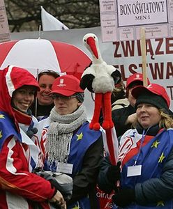 Protestujący nauczyciele: chcemy godnie żyć!