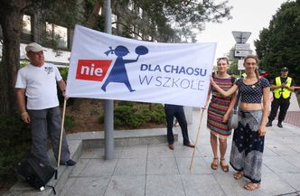 PO-KO chce zapłacić strajkującym nauczycielom. PiS stanowczo przeciw