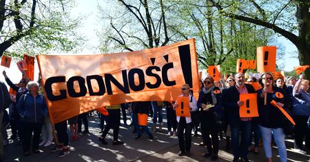 Nauczyciele-emeryci. Mieli pomóc, nie pomogą - odchodzą