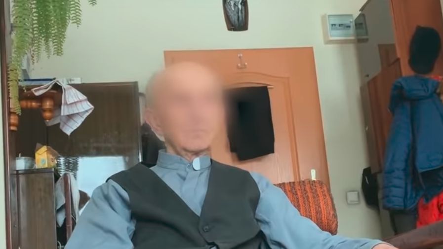 Kadr z filmu Tomasza Sekielskiego "Tylko nie mów nikomu"