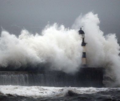 Tropikalny sztorm Maria na Atlantyku przybiera na sile