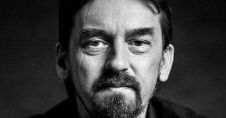 Kim jest Mariusz Zielke? Co wiemy o dziennikarzu, który oskarża Krzysztofa Sadowskiego o pedofilię
