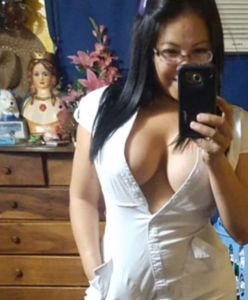 Nauczycielka groziła uczniom, że ich "obleje" jeśli nie pójdą z nią do łóżka. Zachęcała ich pikantnymi zdjęciami