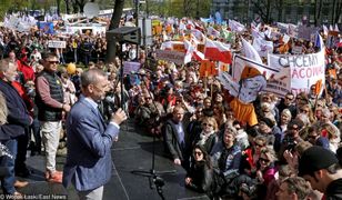 Strajk nauczycieli. Kolejna manifestacja i przemarsz ulicami Warszawy