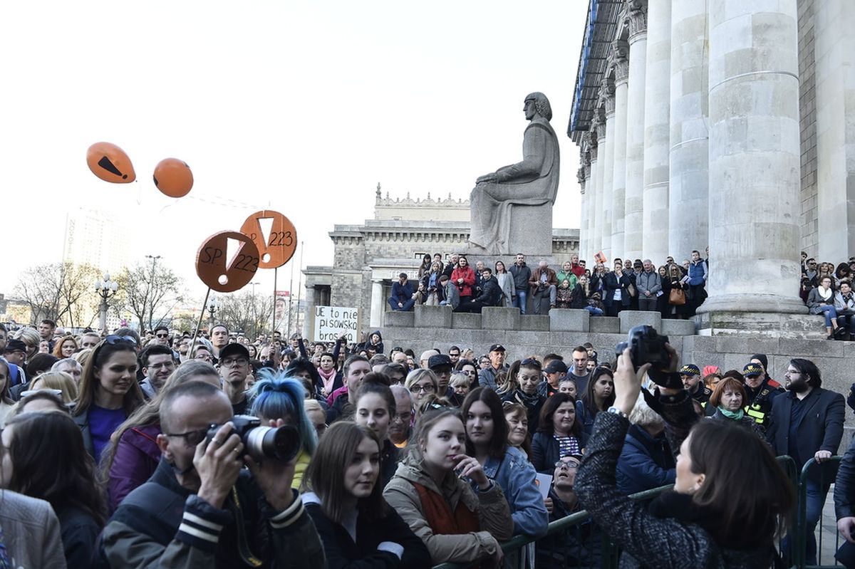 Koncert dla nauczycieli. Im dalej od sceny, tym większy pesymizm