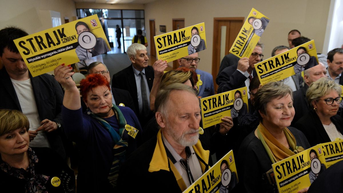 Warszawa, 04.03.2019. Uczestnicy konferencji prasowej "Strajk" w siedzibie ZNP.