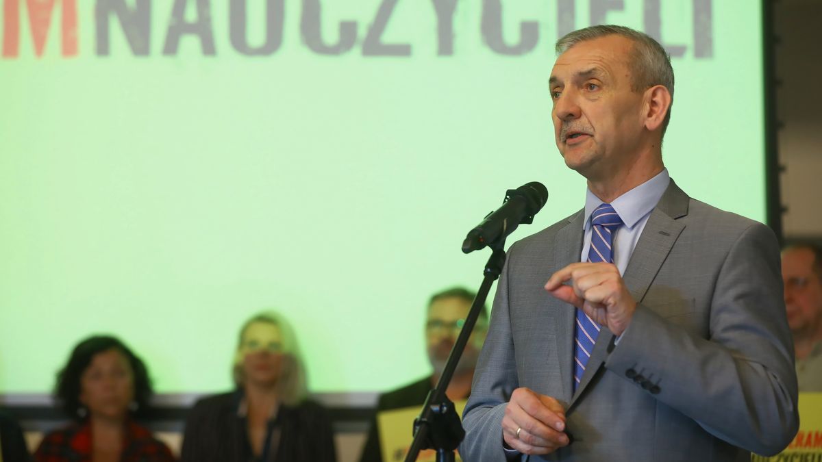 "500 plus" dla strajkujących nauczycieli już w lipcu. Na zdj. szef ZNP Sławomir Broniarz.