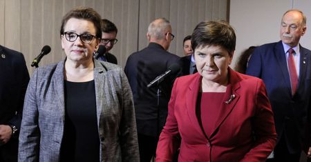 Wiejas: "Nauczyciele już przegrali. Teraz jeszcze muszą zagrać w teatrzyku kukiełkowym" (Opinia)
