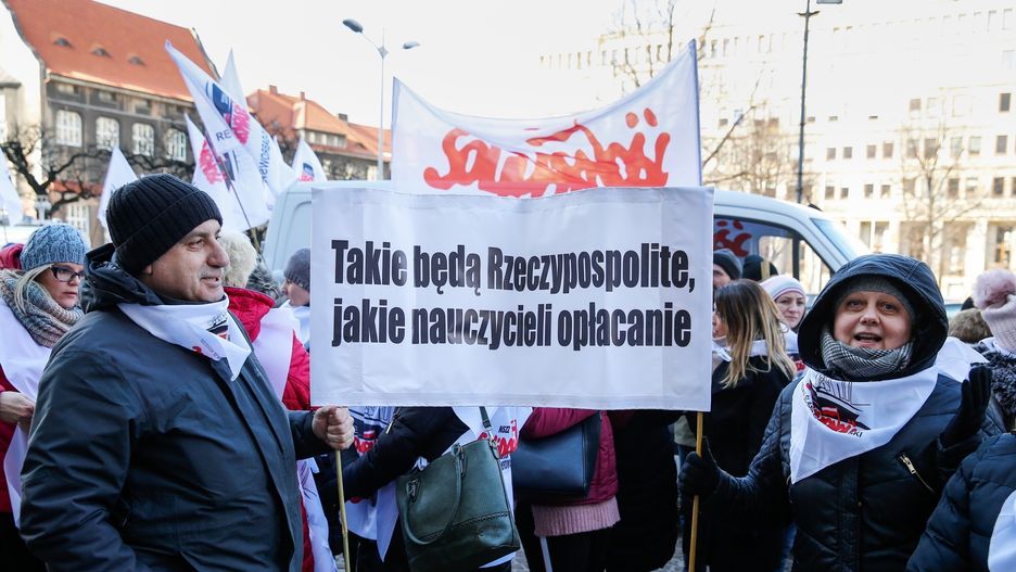 Strajk nauczycieli rozpocznie się 8 kwietnia i potrwa dopóki nauczyciele nie dostaną 1000 zł podwyżki.