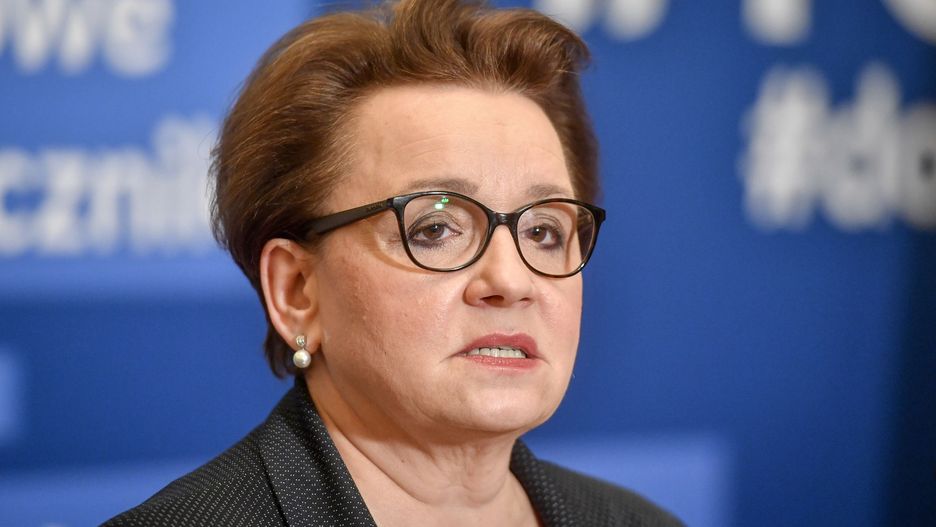 10 kwietnia 2019 roku. Drugi dzień strajku nauczycieli. Konferencja prasowa minister edukacji narodowej Anny Zalewskiej.